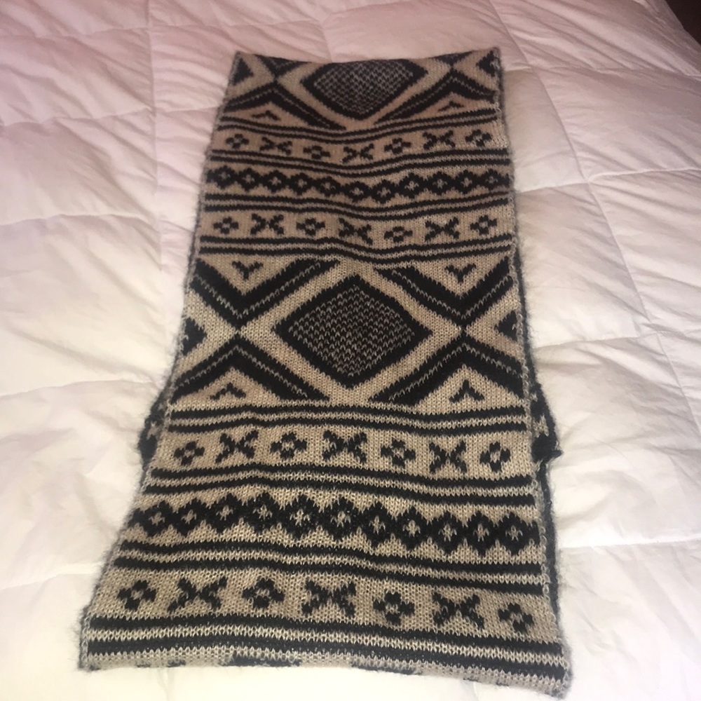 Circle scarf - Picture 2 of 2